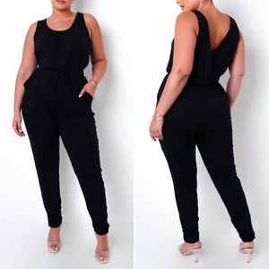 Black Basic Jumpsuit (CURVY)
